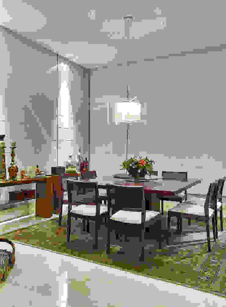 Isabela Canaan Arquitetos e Associados Comedores de estilo moderno