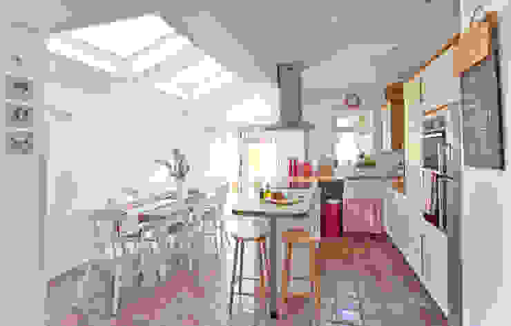 London Hip To Gable Loft Conversion and Extension A1 Lofts and Extensions Cucina moderna