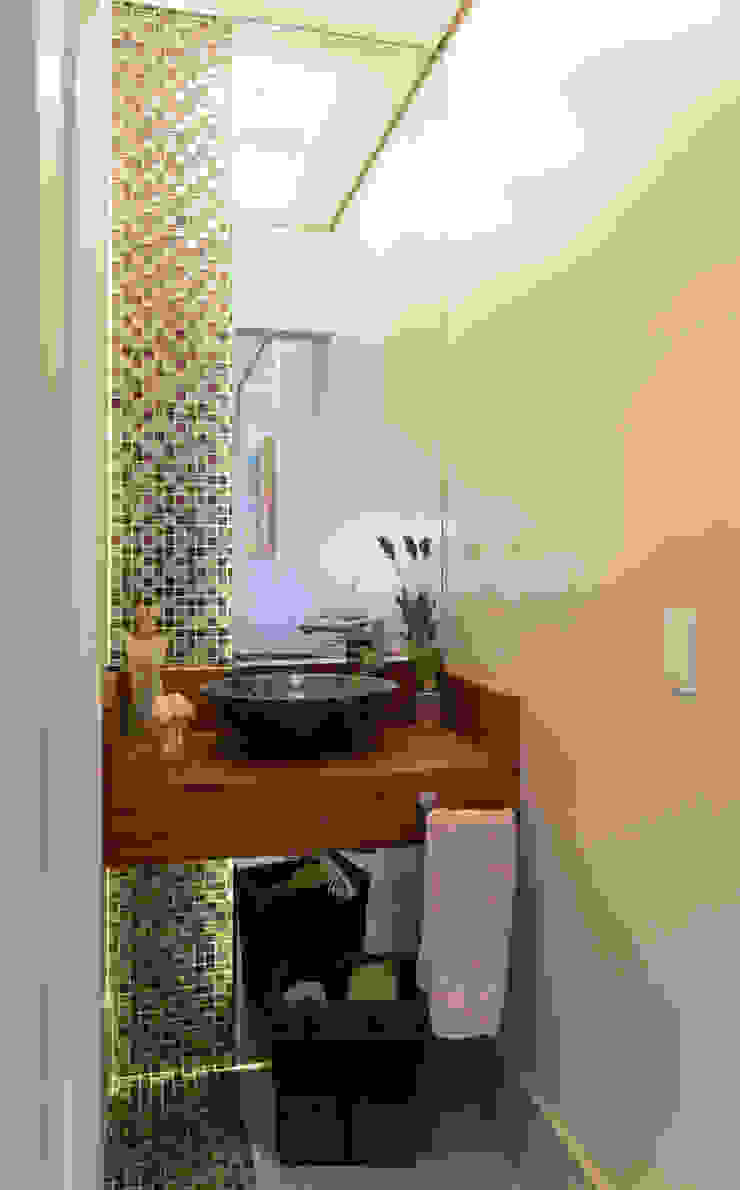 LAM Arquitetura | Interiores Modern bathroom