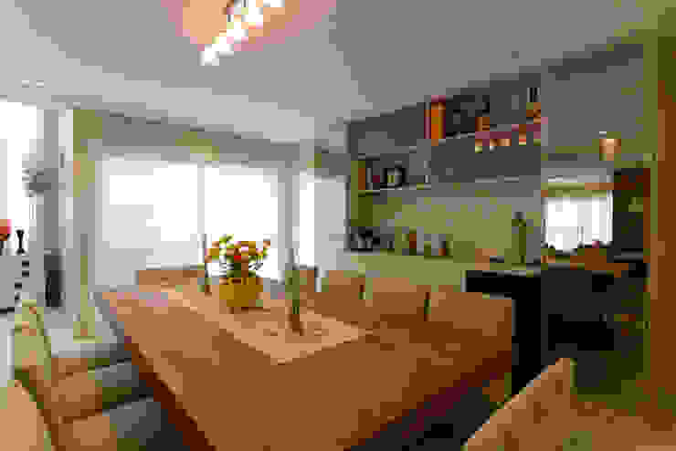 LAM Arquitetura | Interiores Modern dining room