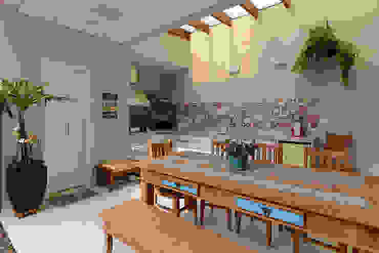 LAM Arquitetura | Interiores Modern balcony, veranda & terrace