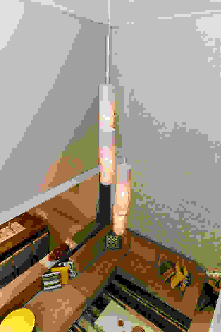 LAM Arquitetura | Interiores Modern corridor, hallway & stairs