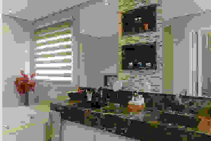 LAM Arquitetura | Interiores Modern bathroom
