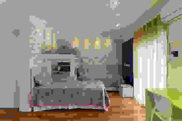 LAM Arquitetura | Interiores Modern nursery/kids room