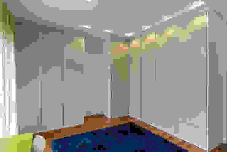 LAM Arquitetura | Interiores Modern nursery/kids room