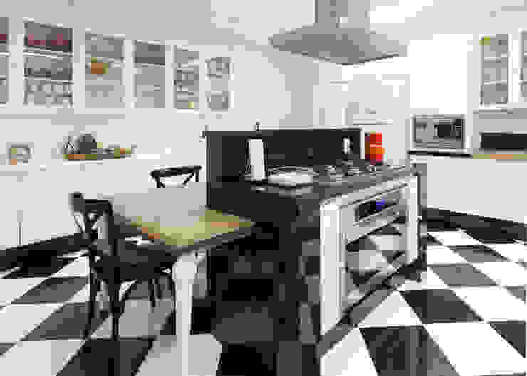 Apartamento Bairro Funcionários, Rosangela C Brandão Interiores Rosangela C Brandão Interiores Classic style kitchen