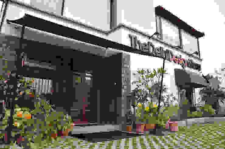 The Delhi Design Store monica khanna designs Moderne huizen