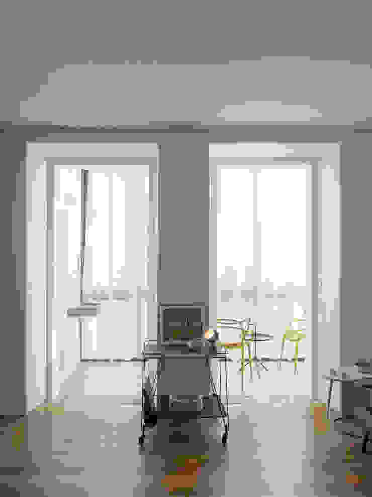 Príncipe real apartment lisbon fala ห้องโถงทางเดินและบันไดสมัยใหม่