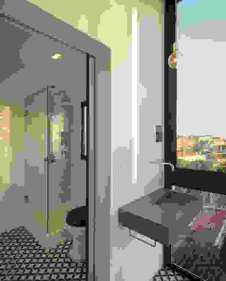 Príncipe real apartment lisbon fala ห้องน้ำ