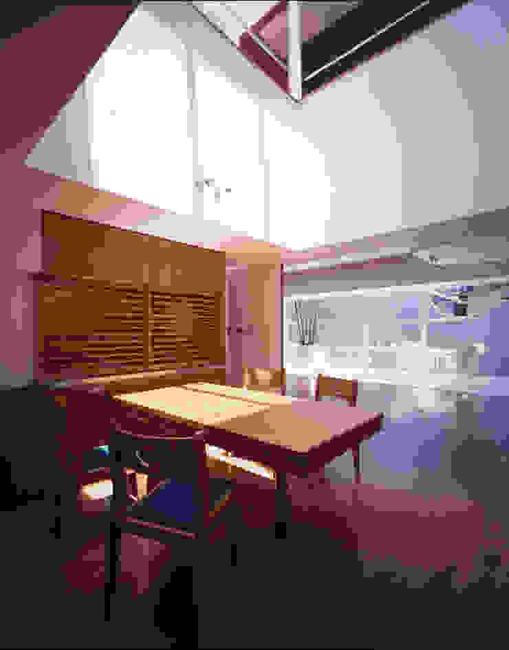Moderne Esszimmer von Guen BERTHEAU-SUZUKI Co.,Ltd. Modern