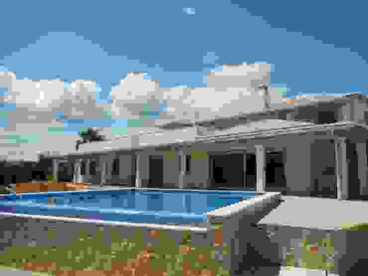 Isolamento Térmico pelo exterior Casas mediterrânicas por RenoBuild Algarve Mediterrânico