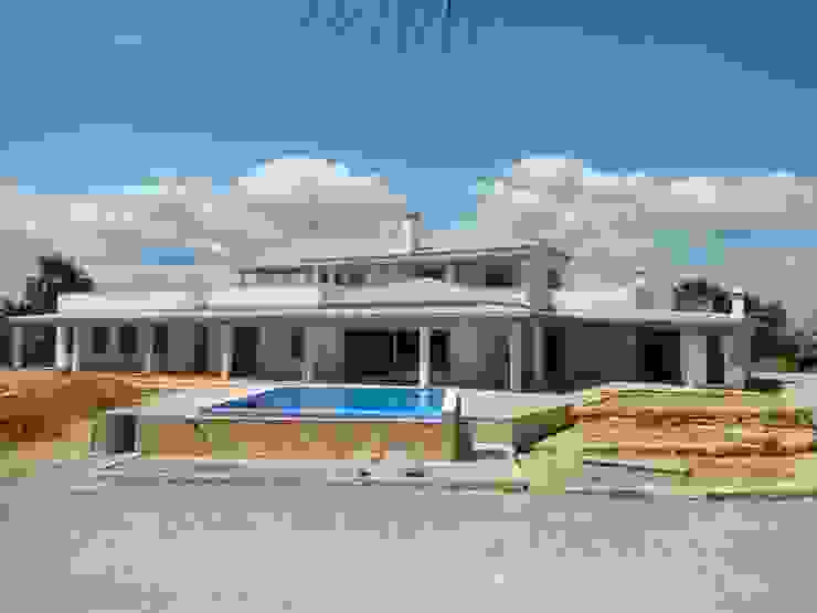 Isolamento Térmico pelo exterior Casas mediterrânicas por RenoBuild Algarve Mediterrânico