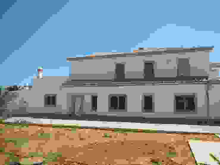 Isolamento Térmico pelo exterior Casas mediterrânicas por RenoBuild Algarve Mediterrânico