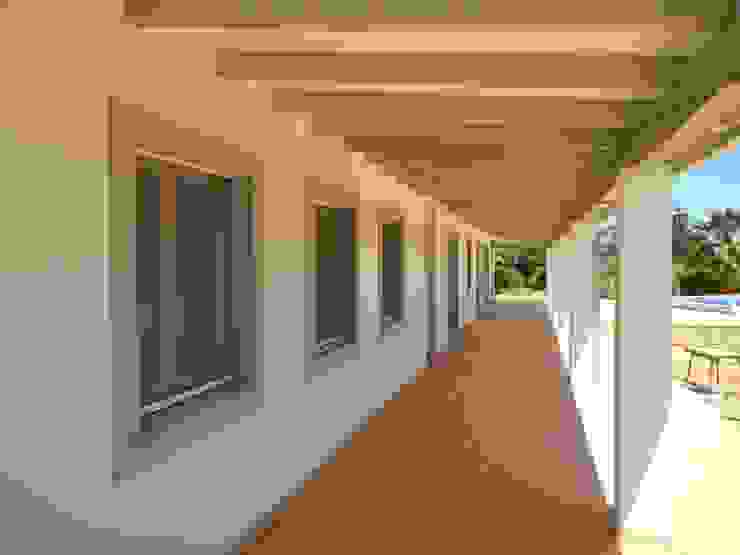 Isolamento Térmico pelo exterior Casas mediterrânicas por RenoBuild Algarve Mediterrânico