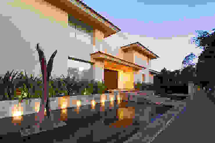 Olivia Aldrete Haas Modern Pool