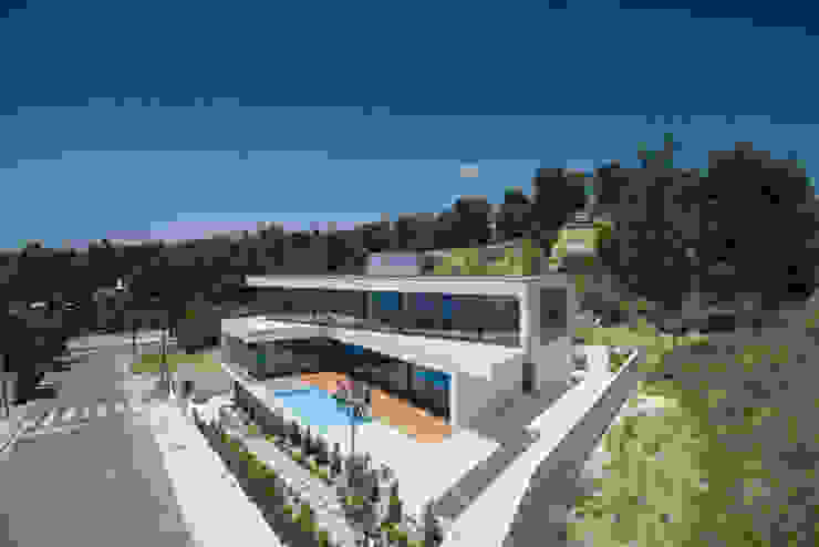 JC House JPS Atelier - Arquitectura, Design e Engenharia Casas modernas Céu,Plantar,Construção,Árvore,Sombra,Design urbano,Declive,Paisagem,Fachada,Cobertura