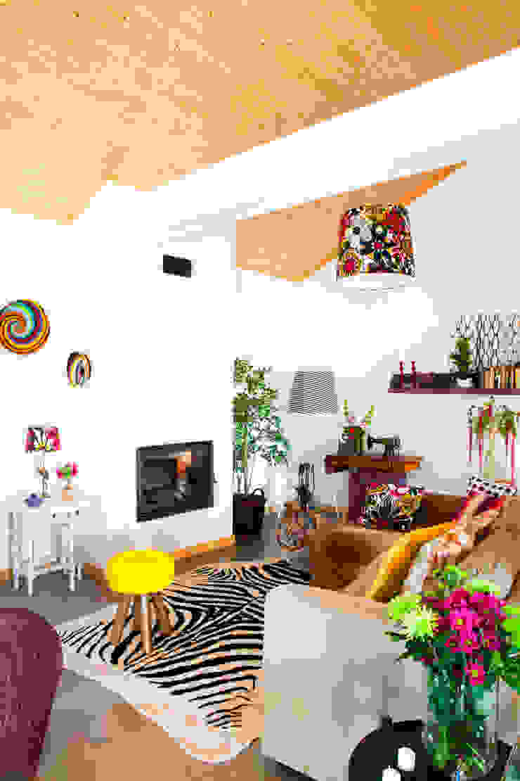 Casa Borba, Spacemakers Spacemakers Moderne Wohnzimmer