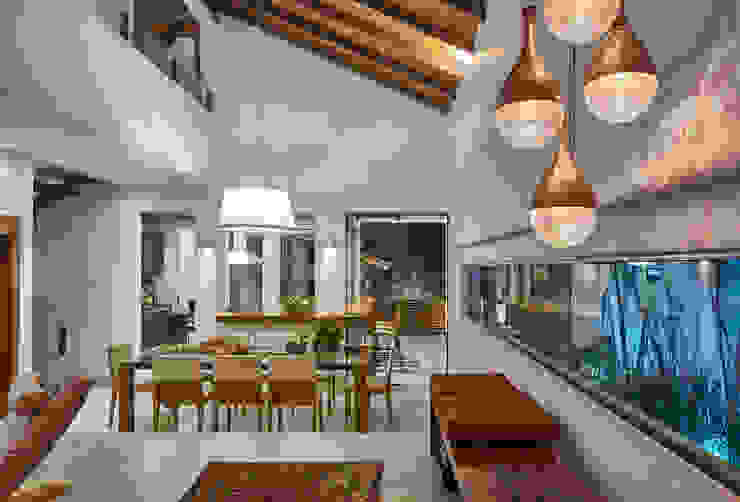 Residência AM Salas de jantar modernas por Isabela Canaan Arquitetos e Associados Moderno