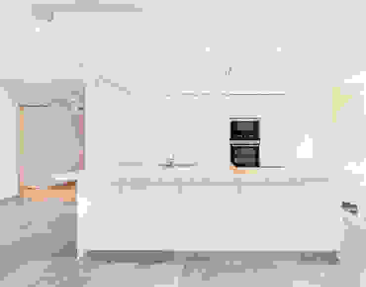 Construccions i Reformes Miquel Munar SL Cucina minimalista