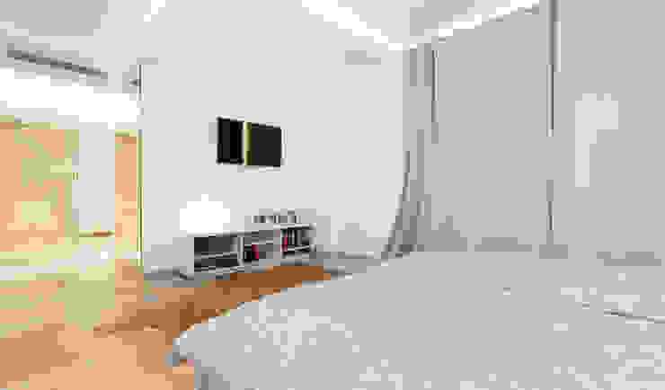 Construccions i Reformes Miquel Munar SL Camera da letto minimalista