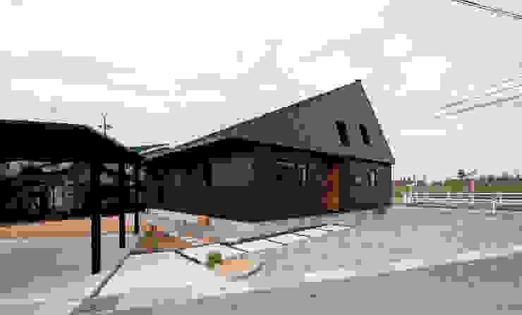 10*10_Haus, 有限会社 法澤建築デザイン事務所 有限会社 法澤建築デザイン事務所 Дома в рустикальном стиле