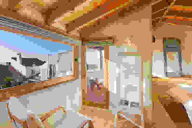 A JOIA d´AZOIA pedro quintela studio Quartos campestres Acabamento em madeira