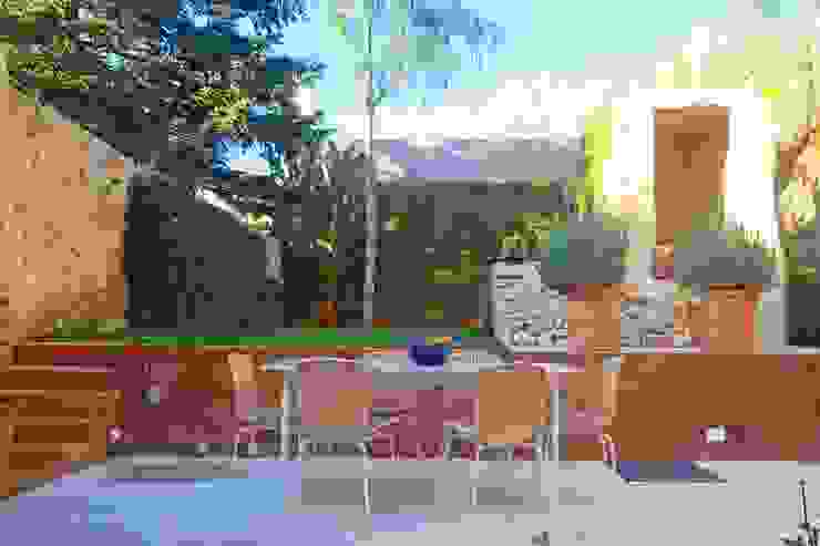 Brick Serveis d'Interiorisme S.L. Jardines mediterráneos