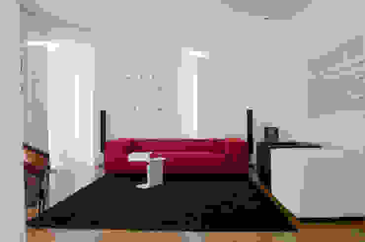 Casa JCSP_2 XYZ Arquitectos Associados Salas de estar modernas