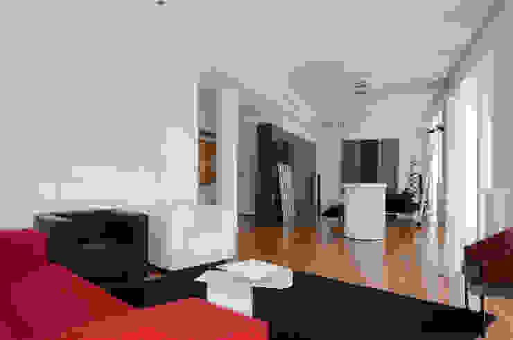 Casa JCSP_8 XYZ Arquitectos Associados Salas de estar modernas