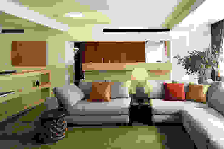 O邸 中塚健仁建築設計事務所 Вітальня