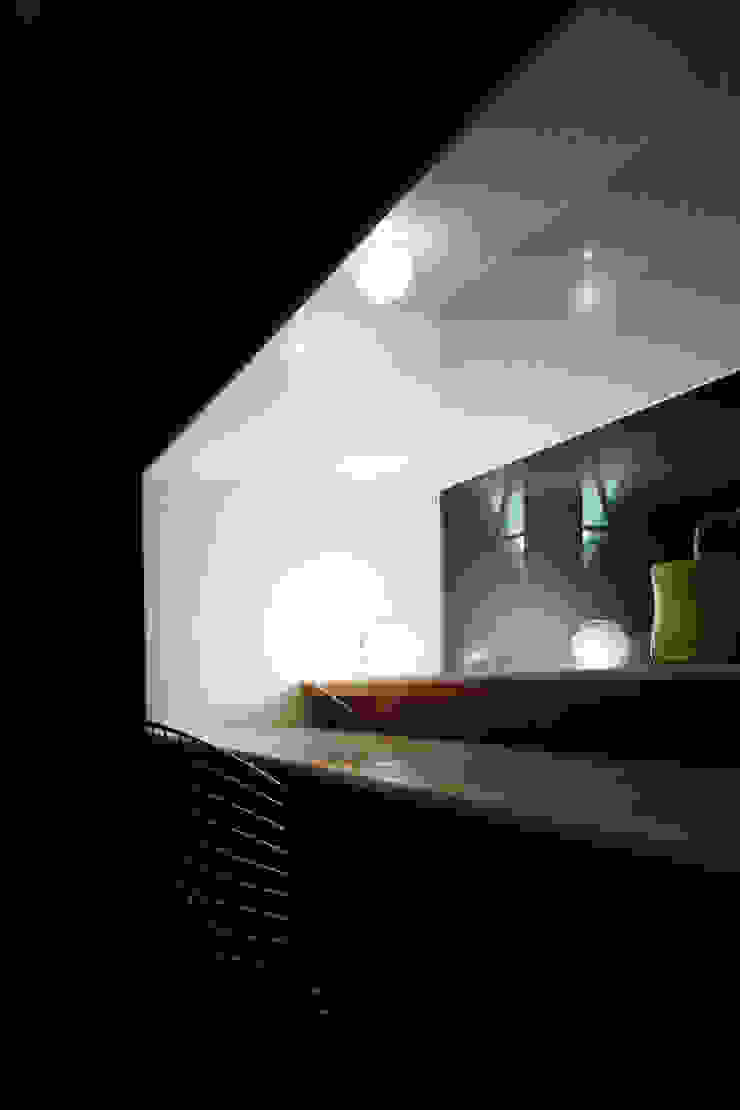 O邸 中塚健仁建築設計事務所 Ванна кімната