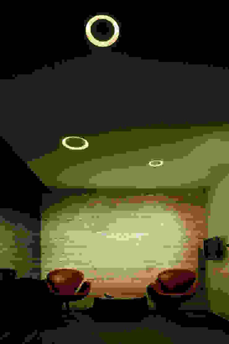 O邸 中塚健仁建築設計事務所 Стіни