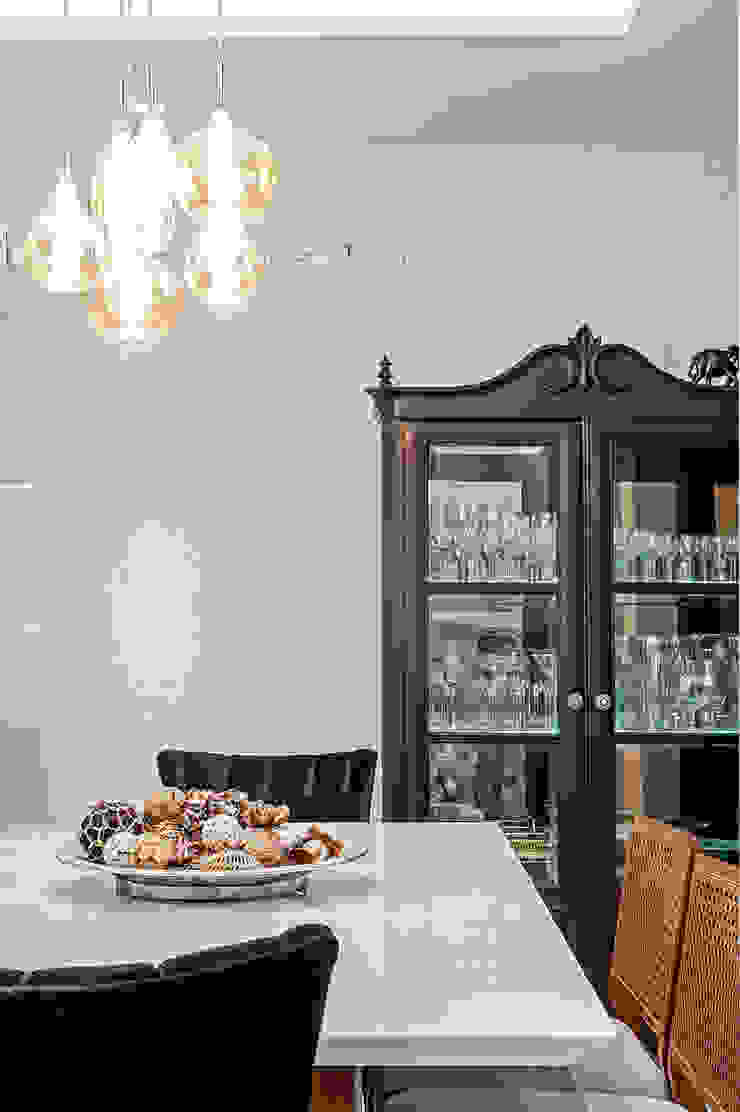 Salas de jantar modernas por Patrícia Azoni Arquitetura + Arte & Design Moderno