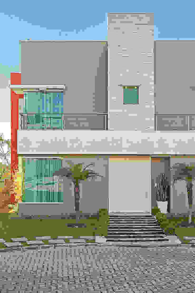 Patrícia Azoni Arquitetura + Arte & Design Modern houses