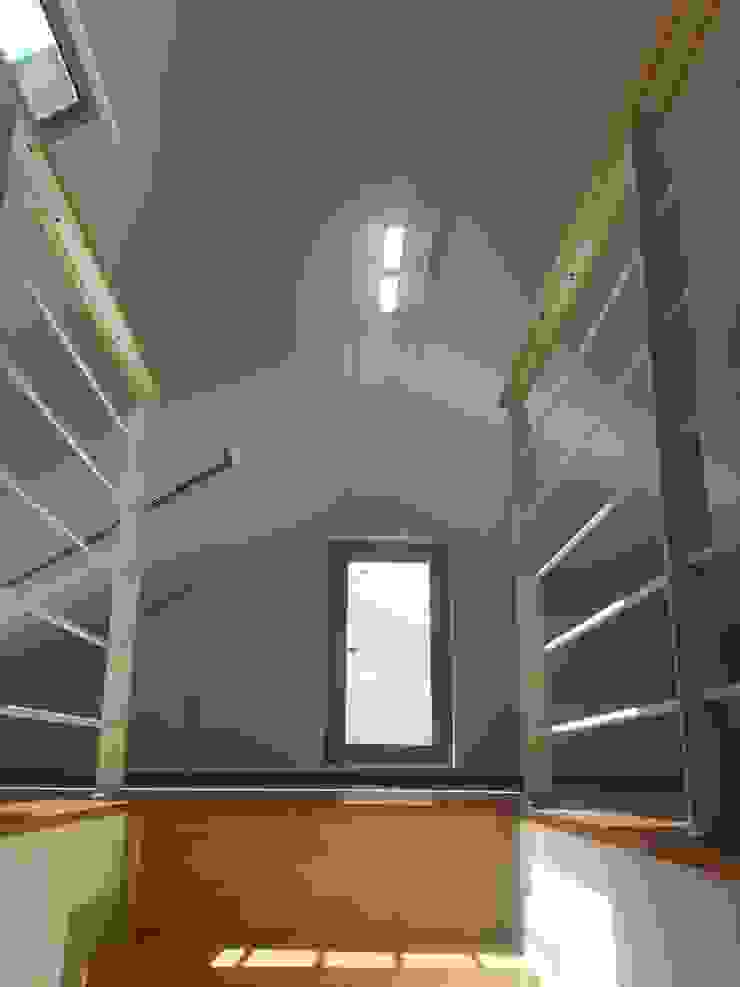 GN건축사사무소 ห้องโถงทางเดินและบันไดสมัยใหม่