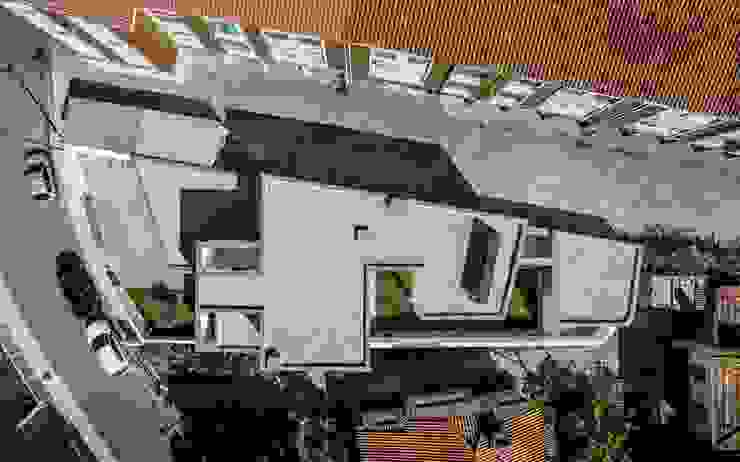 house 116 bo | bruno oliveira, arquitectura Modern Houses Granite White