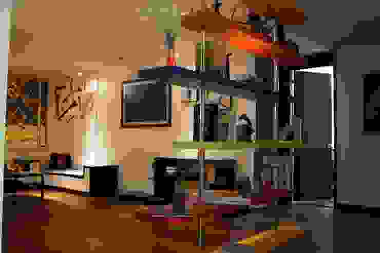 Apartamento Daniel Anzola Heritage Design Group Salas modernas