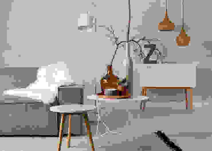 Highboard, designbotschaft GmbH designbotschaft GmbH Modern living room