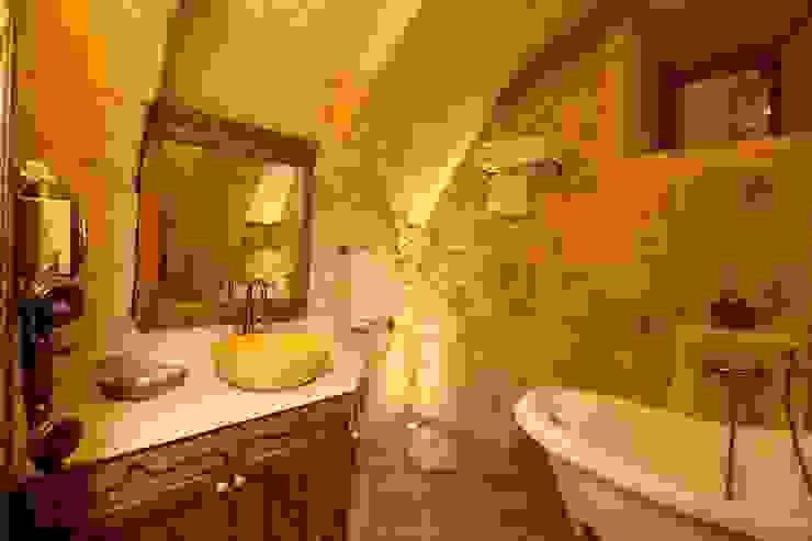 Kayakapi Premium Caves - Cappadocia 러스틱스타일 욕실