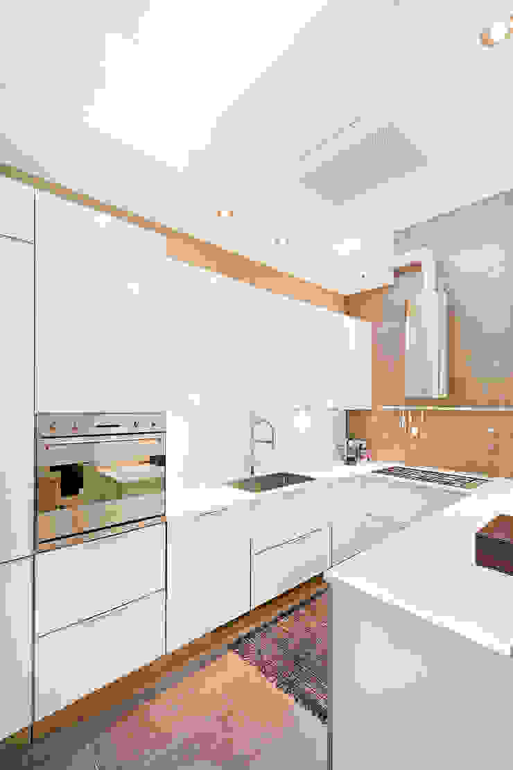 Casa in città, BRANDO concept BRANDO concept Dapur Modern Bench tops
