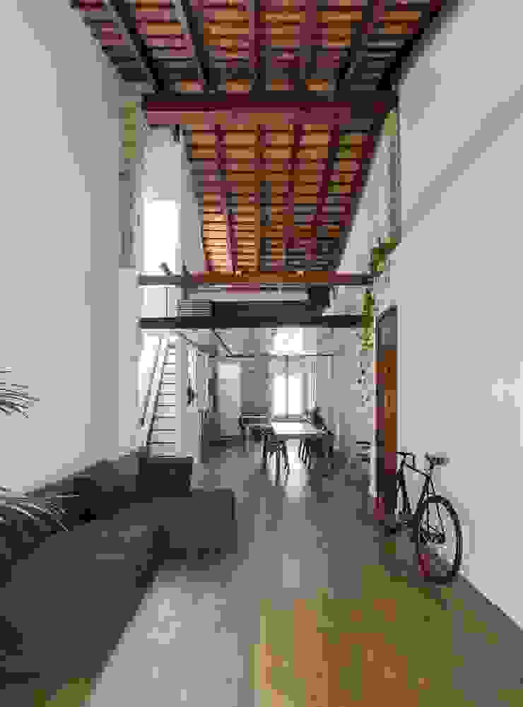 Moderne Häuser von amBau Gestion y Proyectos Modern