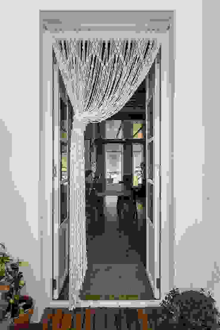 Moderner Balkon, Veranda & Terrasse von amBau Gestion y Proyectos Modern