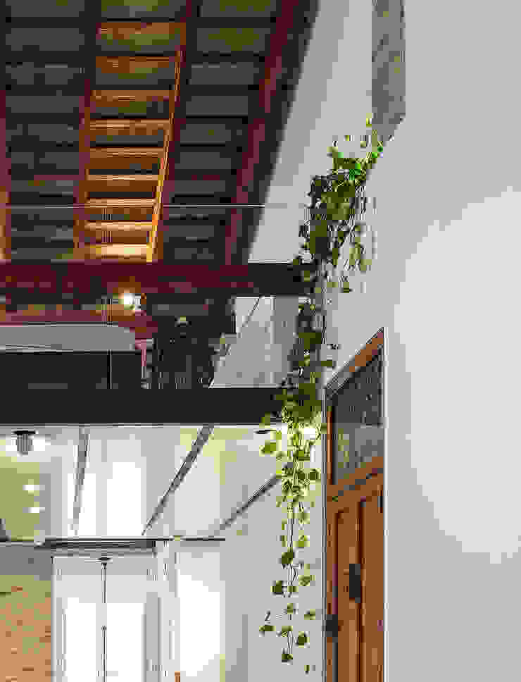 Moderne Häuser von amBau Gestion y Proyectos Modern