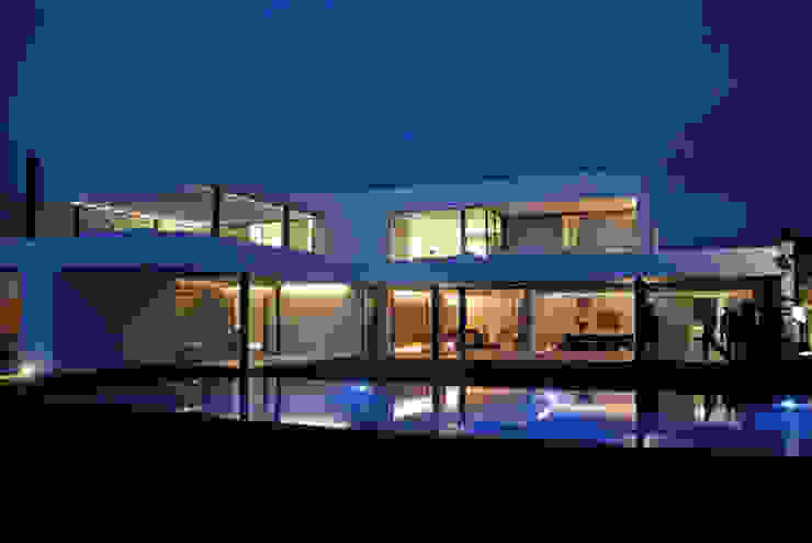 Fachada Posterior guedes cruz arquitectos Moradias