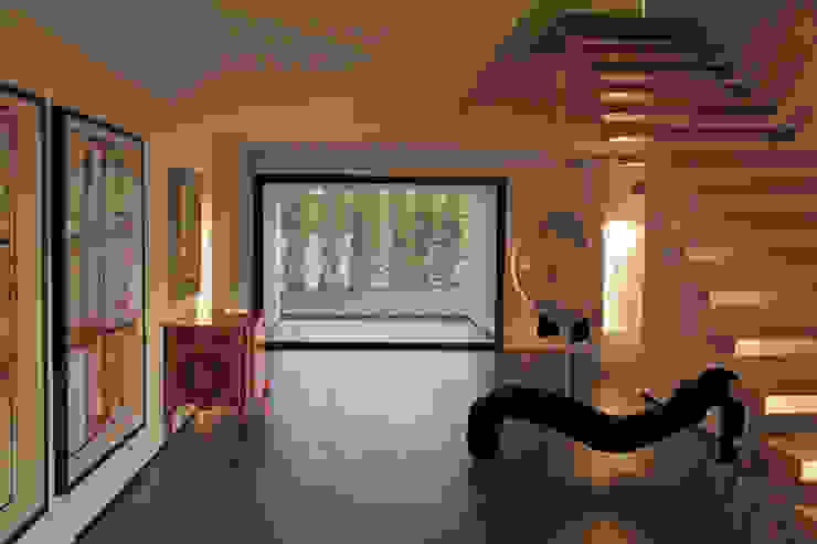 Escadas Corredores, halls e escadas minimalistas por guedes cruz arquitectos Minimalista