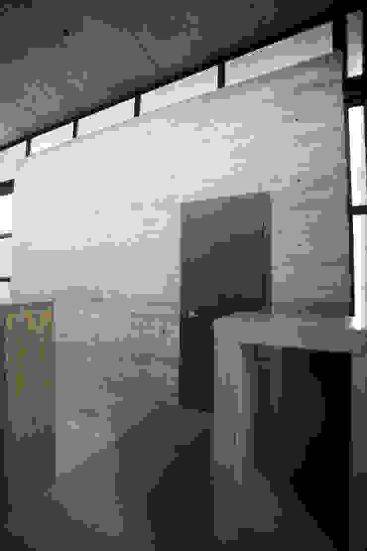 Corredores, halls e escadas modernos por WRKSHP arquitectura/urbanismo Moderno Arenito