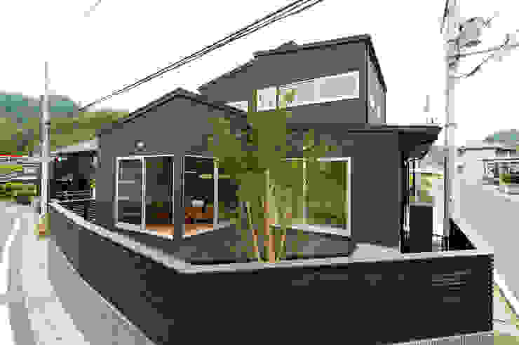 Gate Garage® 「添い屋根の家」, フォーレストデザイン一級建築士事務所 フォーレストデザイン一級建築士事務所