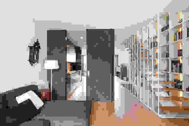 Salas de estar modernas por Floret Arquitectura Moderno