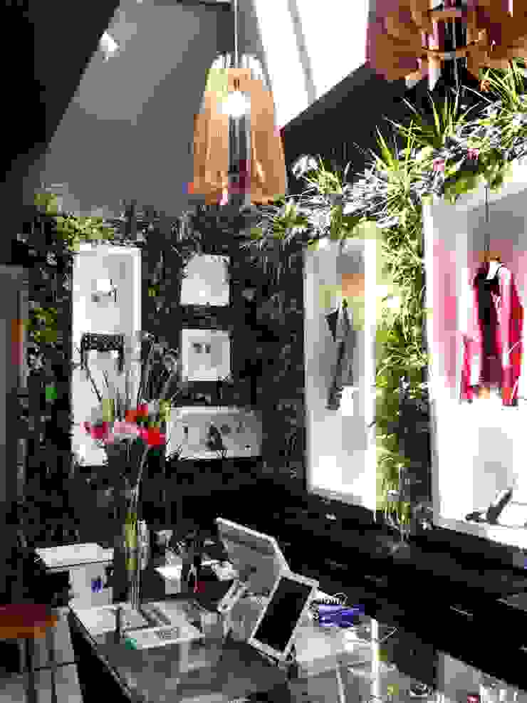 Interior de estudio, jardines verticales jardines verticales Jardines modernos: Ideas, imágenes y decoración Plantas y flores