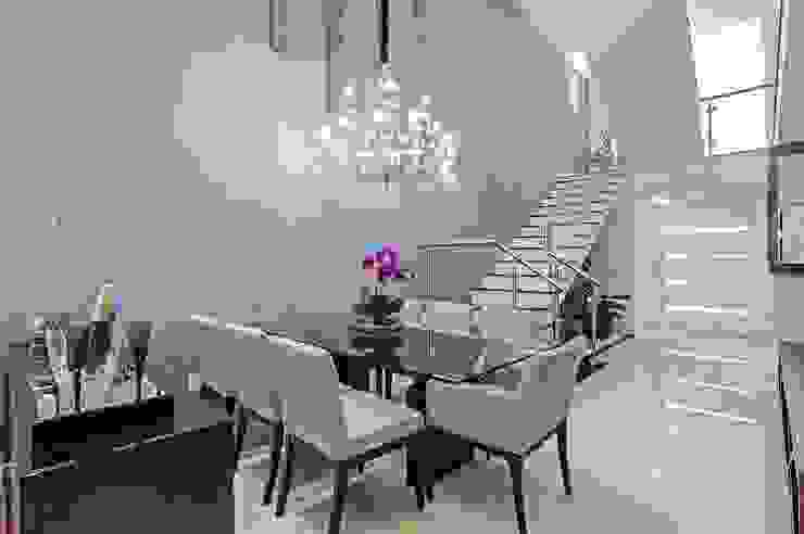 Patrícia Azoni Arquitetura + Arte & Design Moderne Esszimmer Grau